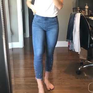 Jeans with pearl detailing